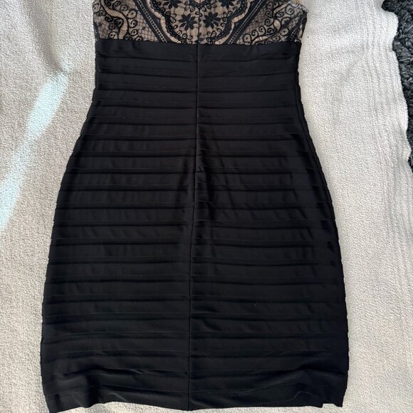 Adrianna Papell Black Lace Cocktail Dress – Size 14, Worn once, Stunner! - Picture 2 of 8